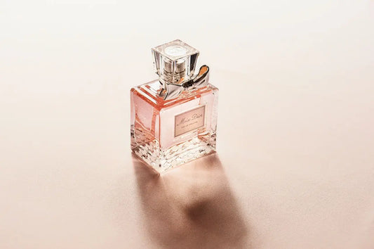 square perfume bottle with acrylic cap