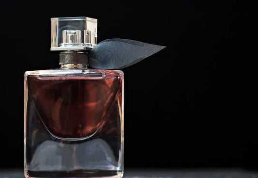 perfume bottle with transparent lid