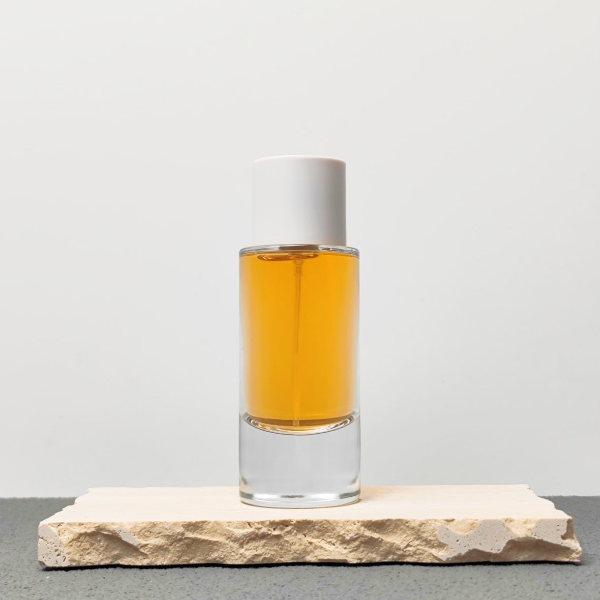 Custom 80ml Luxury Glass Transparent Cylinder Perfume Bottle Minimalist Black White Caps Screen Printing Pump Sprayer Wholesale