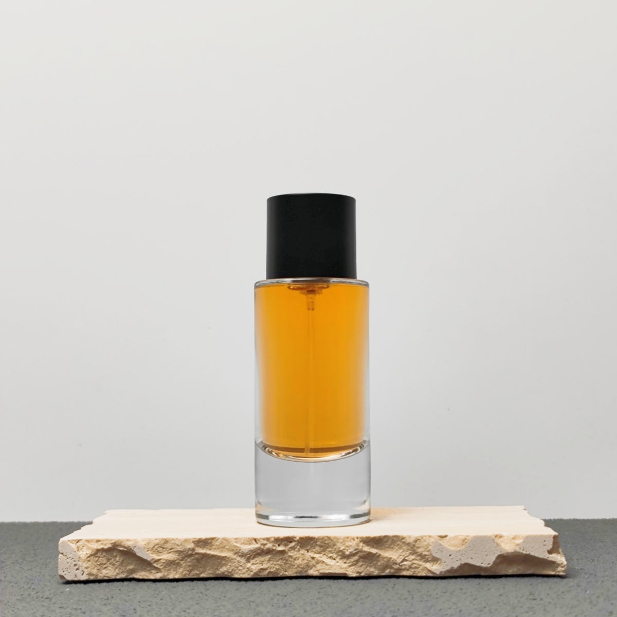 Custom 80ml Luxury Glass Transparent Cylinder Perfume Bottle Minimalist Black White Caps Screen Printing Pump Sprayer Wholesale