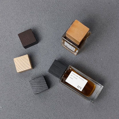 Clear Glass 100ml Square Perfume Bottle with Wooden Cap Pump Sprayer Screen Printing Customizable
