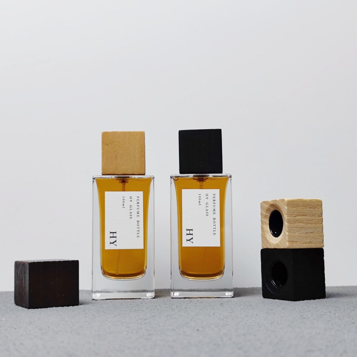 Clear Glass 100ml Square Perfume Bottle with Wooden Cap Pump Sprayer Screen Printing Customizable