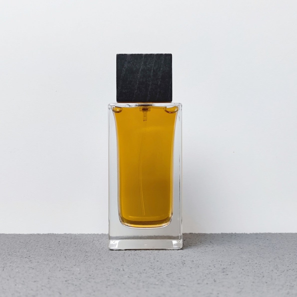 Clear Glass 100ml Square Perfume Bottle with Wooden Cap Pump Sprayer Screen Printing Customizable