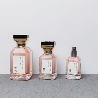 Elegant Wholesale 30ml 50ml 100ml Luxury Perfume Bottle for Women with Square Rhinestone Lid for Perfume Packaging