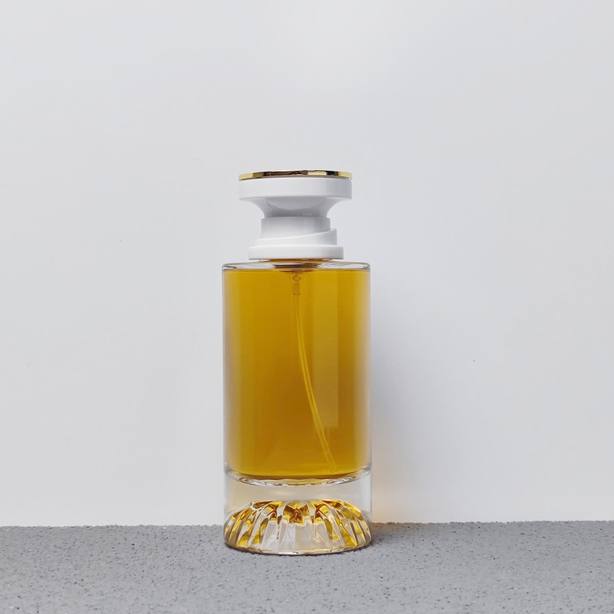 Luxury Cylinder Glass Perfume Bottle with Pump Sprayer Empty 15mm Crimp Neck 100ml Capacity Plastic Cap & Box