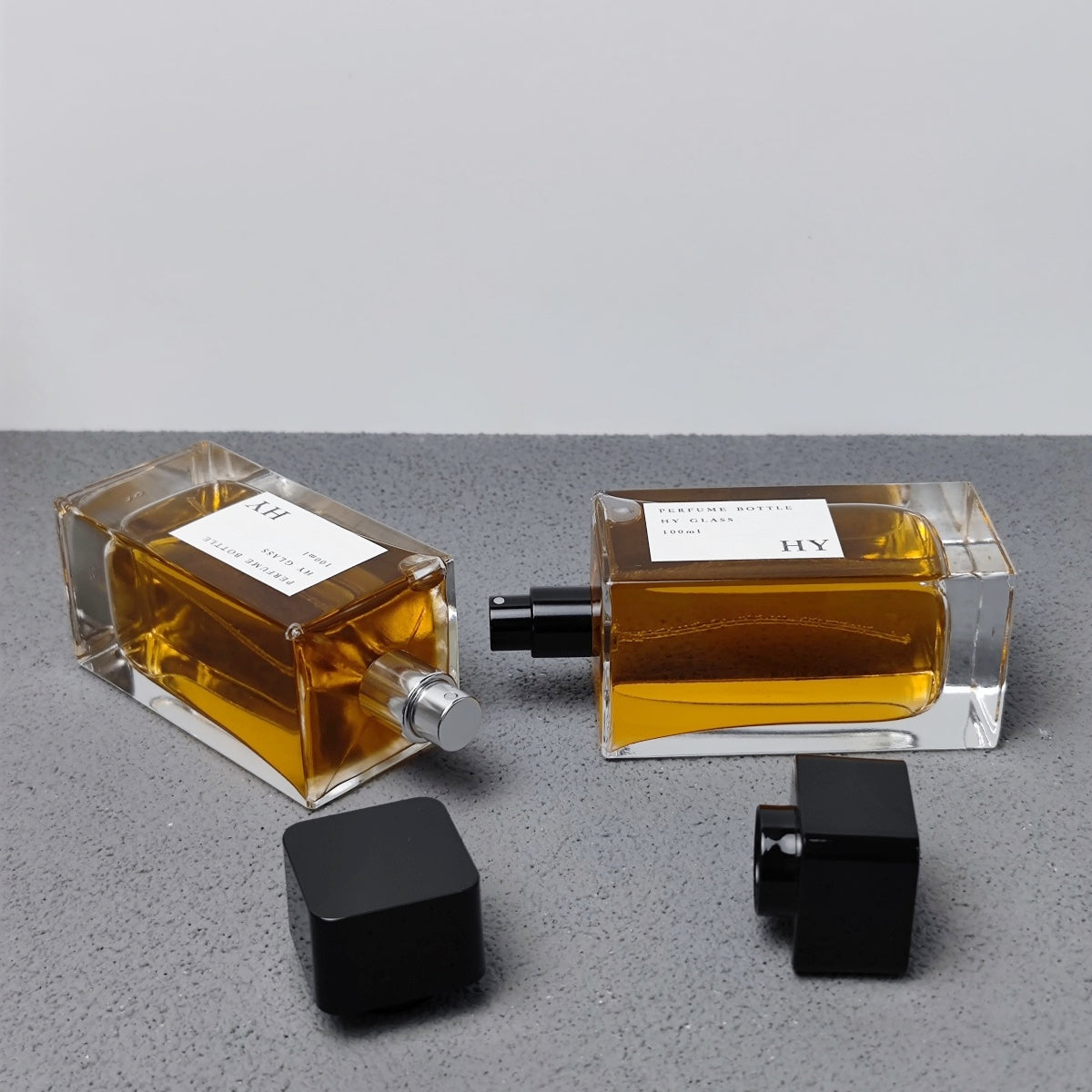 Square and Tall Design 100ml Bulk Perfume Empty Spray Bottles with Glossy Black Cap Screen Printing Pump Sprayer Glass