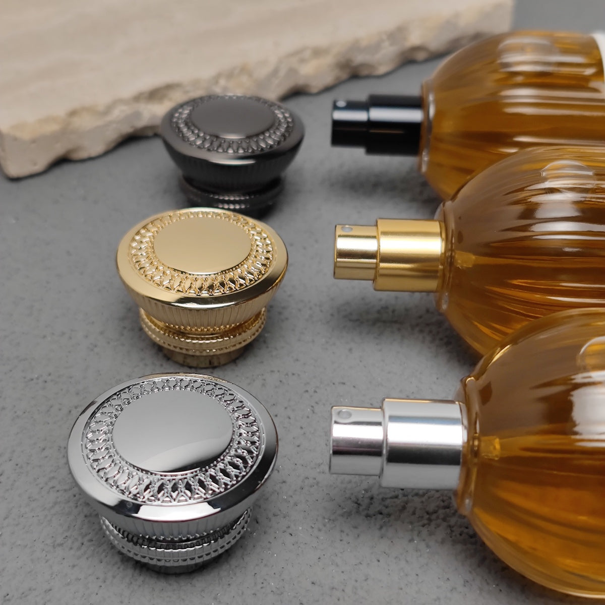 Custom 100ml Square Ribbed Glass Perfume Bottle with Alloy Metal Cap Screen Printing Pump Sprayer for Premium Fragrance Brand