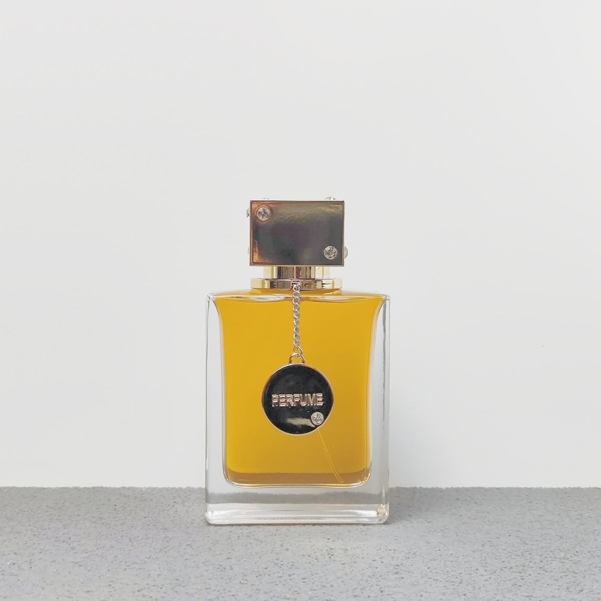 Luxury Perfume Bottle 100ml with Gold Cap and Chain for Women Custom Packaging Box Available