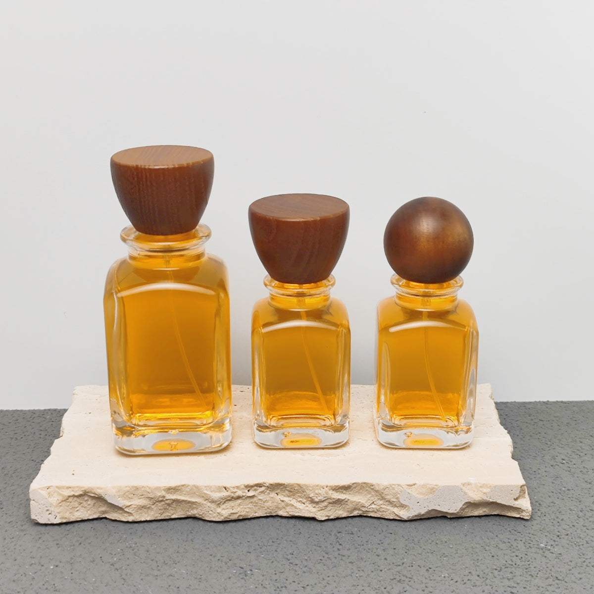 Luxury Unique Square Design 50ml 100ml Arabic Perfume Bottles with Crimp Atomizer and Wood Cap Screen Printing