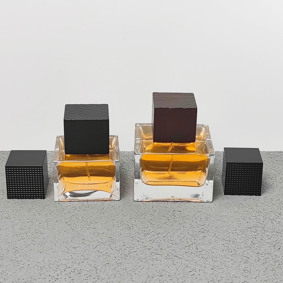 Luxury Square Glass Crimp Neck 50ml 100ml Empty Perfume Bottles with Pump Sprayer Screen Printing Wood and Plastic