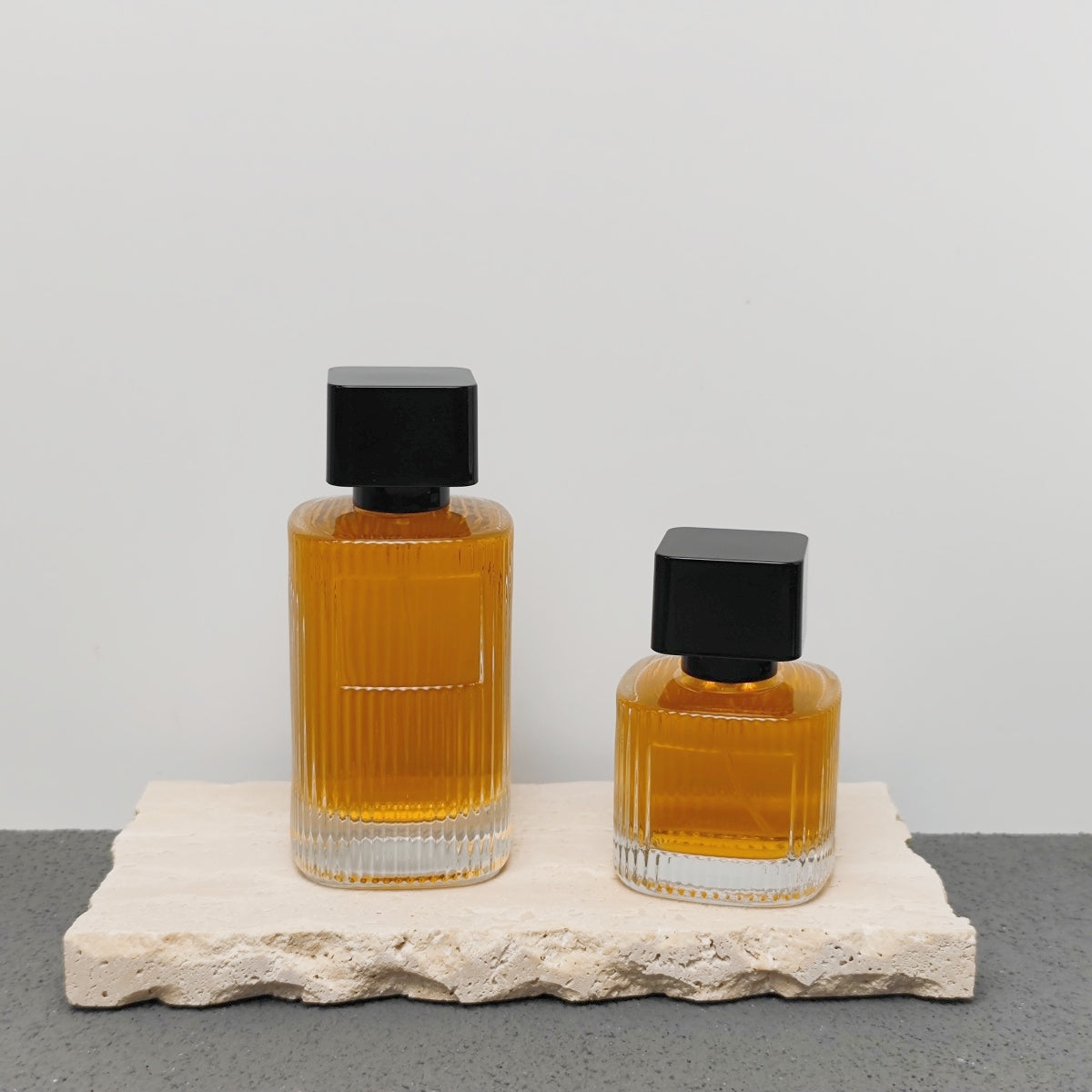 Luxury Ribbed Glass Perfume Bottle 50ml 100ml Empty Fragrance Packaging