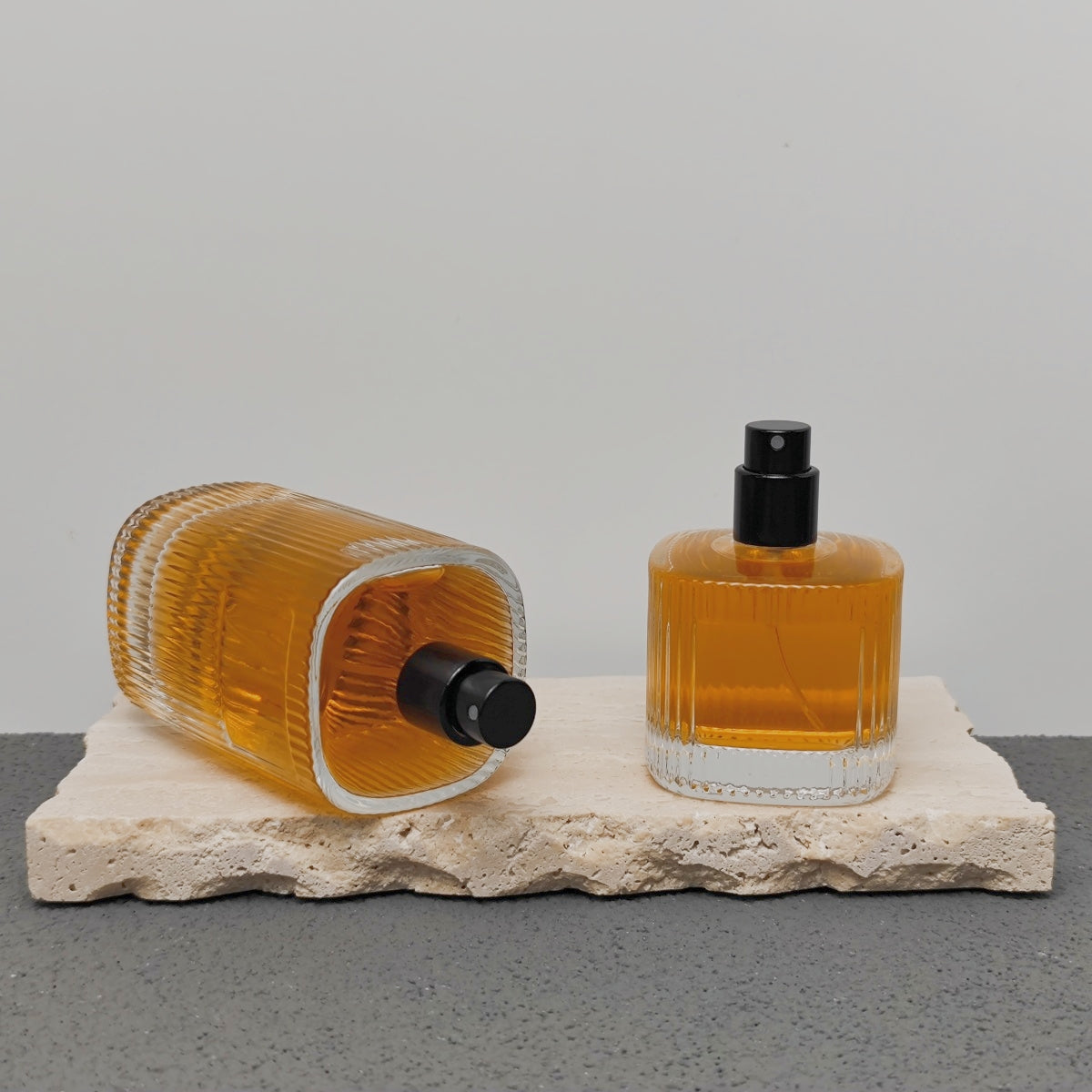 Luxury Ribbed Glass Perfume Bottle 50ml 100ml Empty Fragrance Packaging
