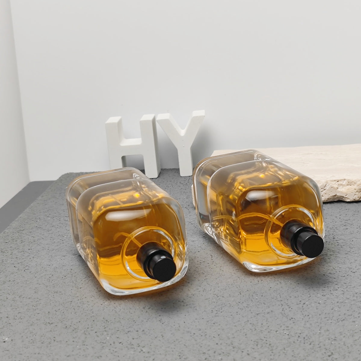 Wholesale 100ml Luxury Glass Fragrance Bottle with Decorative Glass Cap