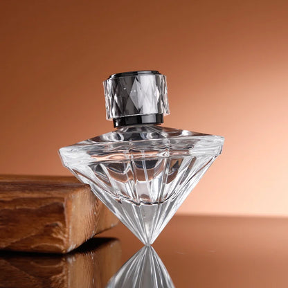 Perfume Bottle Shaped like a Diamond Model H033U70