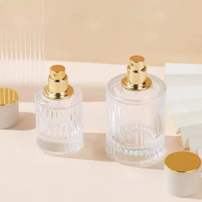 Flacon de parfum fantaisie vaporisateur design haut de gamme et verre transparent de qualité