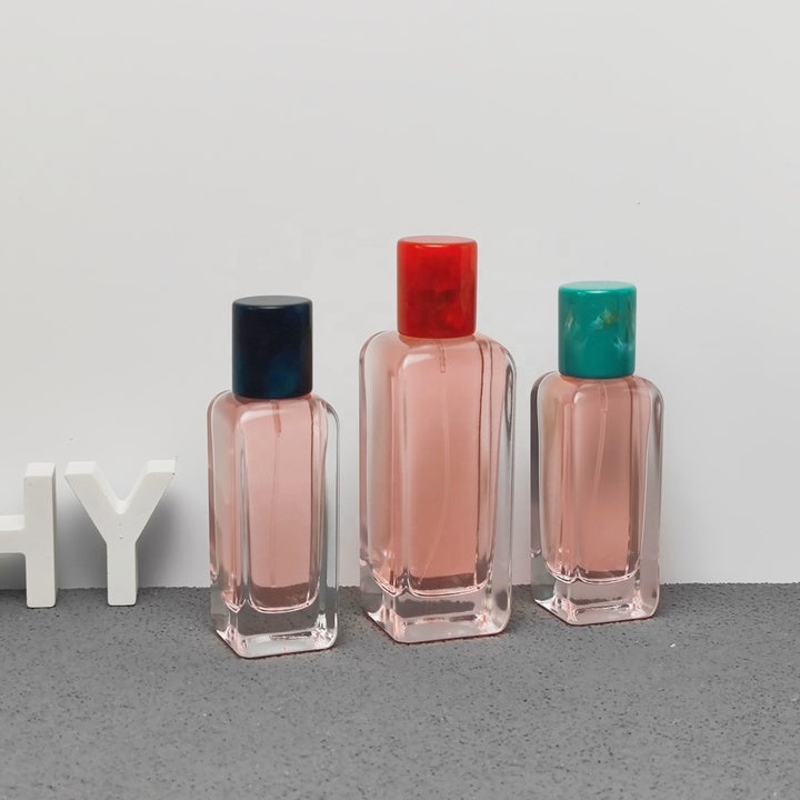 HY Glass 50ml 100ml Luxury Square Empty Perfume Glass Bottle with Spray Pump Plastic Cap or Wooden Cap for Fragrance Packaging