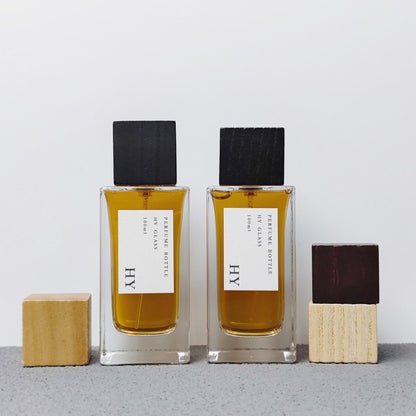 Clear Glass 100ml Square Perfume Bottle with Wooden Cap Pump Sprayer Screen Printing Customizable