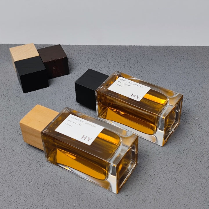Clear Glass 100ml Square Perfume Bottle with Wooden Cap Pump Sprayer Screen Printing Customizable