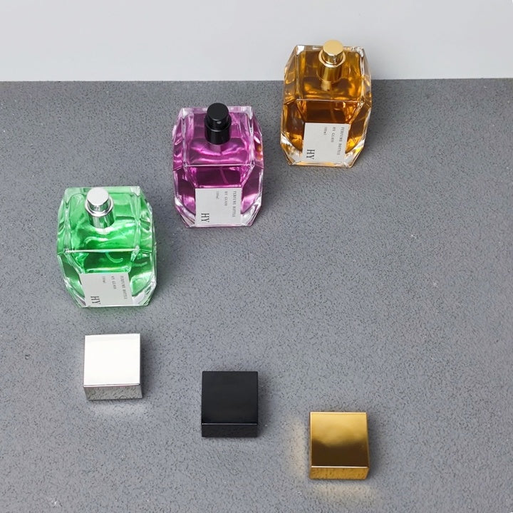 Luxury 100 ml Special Square Glass Empty Pressurized Perfume Bottle Customizable with Glossy Caps in Gold Silver Black
