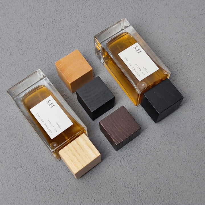 Clear Glass 100ml Square Perfume Bottle with Wooden Cap Pump Sprayer Screen Printing Customizable