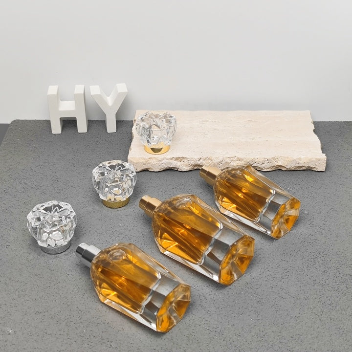 30ml 50ml Luxury Faceted Glass Perfume Bottle with Crystal Cap Custom Fragrance Packaging