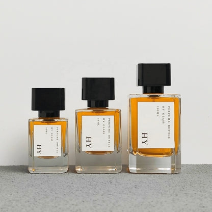 Wholesale Luxury Square Glass Perfume Bottles 30ml 50ml 100ml Empty with Black Square Cap & Pump Spreayer