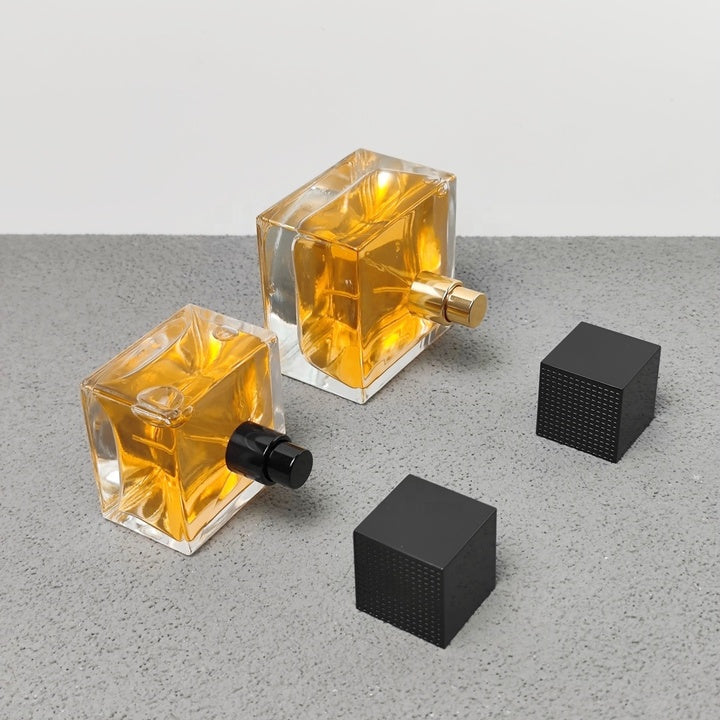 Luxury Square Glass Crimp Neck 50ml 100ml Empty Perfume Bottles with Pump Sprayer Screen Printing Wood and Plastic
