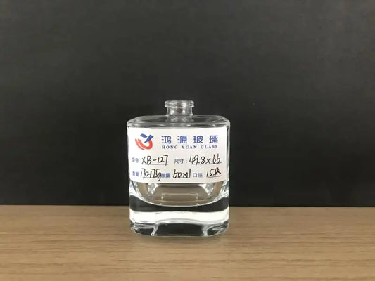 Bottiglia di profumo in vetro 60 ml XB-127