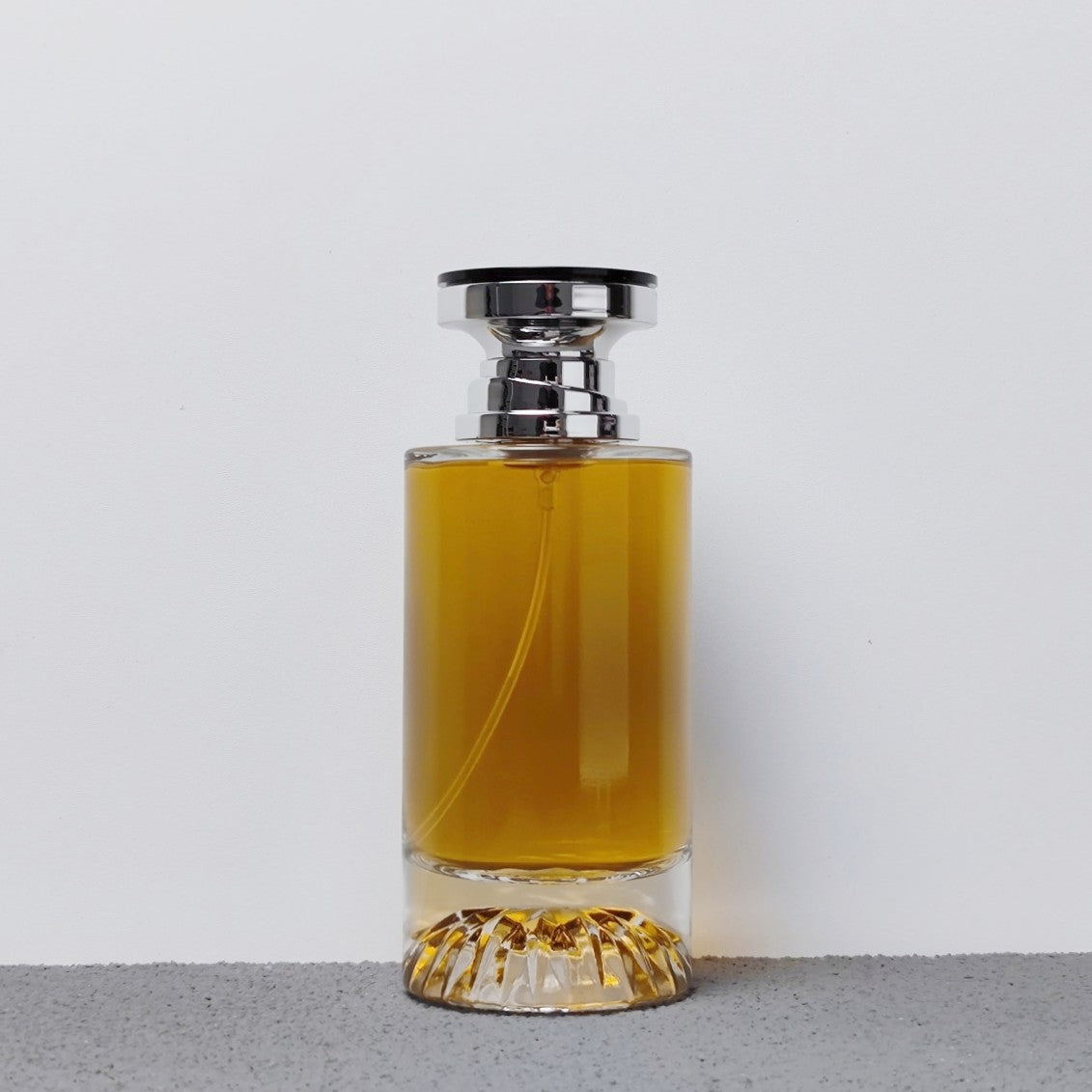 Luxury Cylinder Glass Perfume Bottle with Pump Sprayer Empty 15mm Crimp Neck 100ml Capacity Plastic Cap & Box
