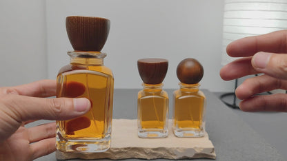 Luxury Unique Square Design 50ml 100ml Arabic Perfume Bottles with Crimp Atomizer and Wood Cap Screen Printing