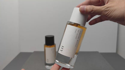 Custom 80ml Luxury Glass Transparent Cylinder Perfume Bottle Minimalist Black White Caps Screen Printing Pump Sprayer Wholesale