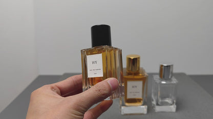 50ml 100ml Clear Glass Square Bottle Wavy Sides for Perfume Screen Printed Black Gold Silver Ribbed Cylinder Cap Pump Sprayer