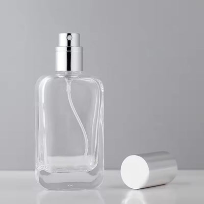 Recarregue o volume do frasco de perfume em spray de 30ml com pulverizador de névoa de metal prateado